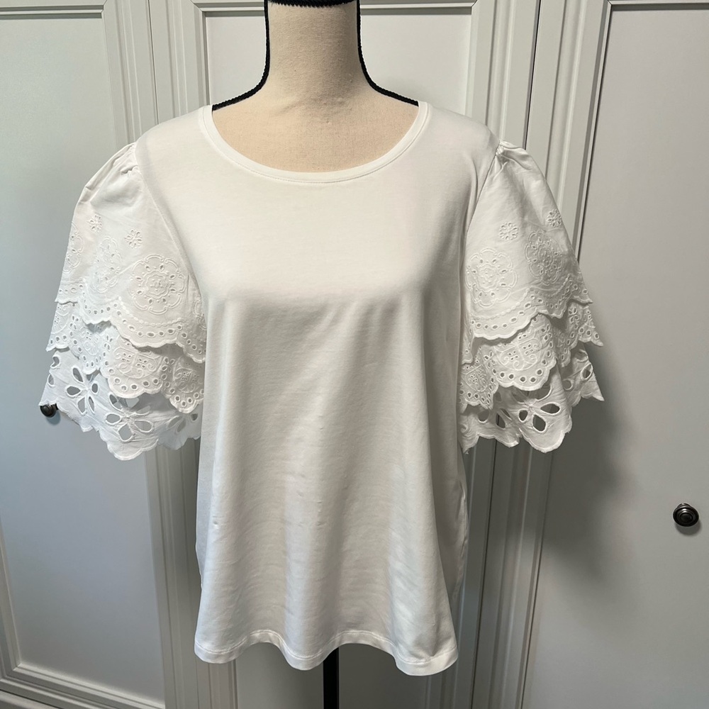 Chico’s White Eyelet Sleeve and Cotton Knit Top Chico’s Size 2 Large (14)